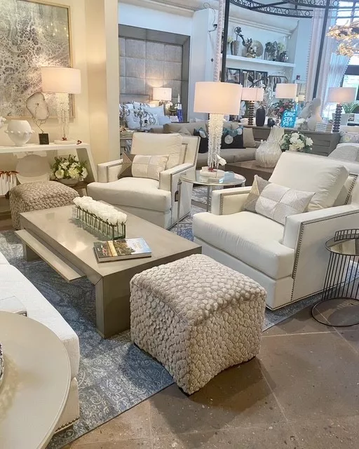 Showroom 2 69960e7abaa11